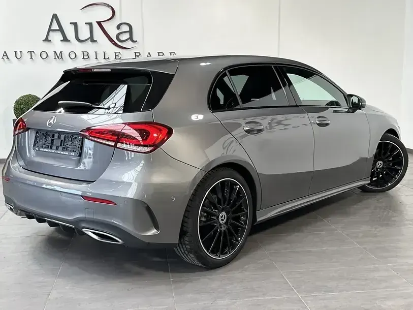 Gebraucht Mercedes A180 AMG line 136 PS (100 kW) 2023 Mountaingrau Limousine