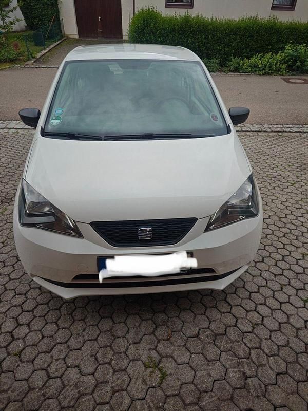 Weiß Gebraucht 2012 Seat Mii Kleinwagen | 2.300 € - Bild 1/4