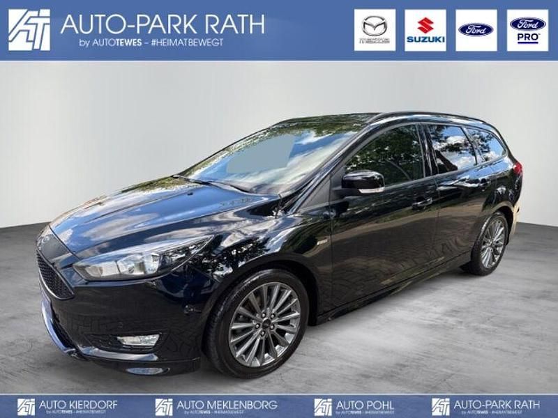 Schwarz Gebraucht 2017 Ford Focus ST-Line Limousine | 9.980 € (Fairer Preis) - Bild 1/4