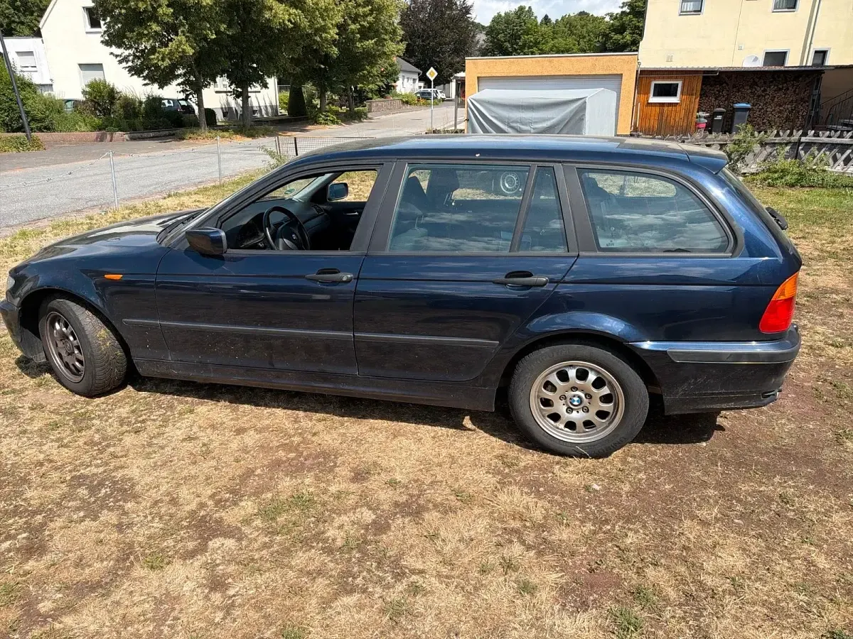 Gebraucht BMW 316 116 PS (85 kW) 2003 Blau Kombi