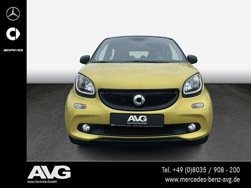 Gebraucht Smart ForFour 90 PS (66 kW) 2019 Karosserie in blacktoyellow Kleinwagen