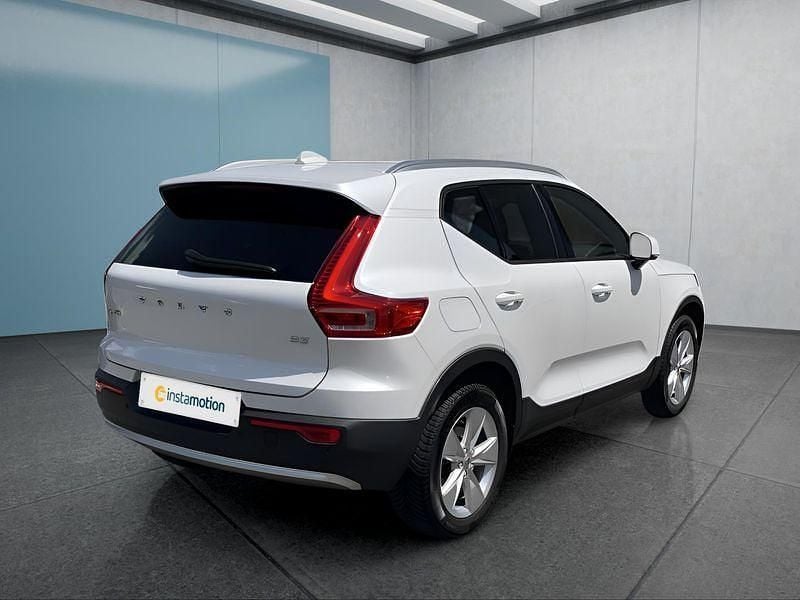Gebraucht Volvo XC40 Core 163 PS (119 kW) 2024 Weiß SUV