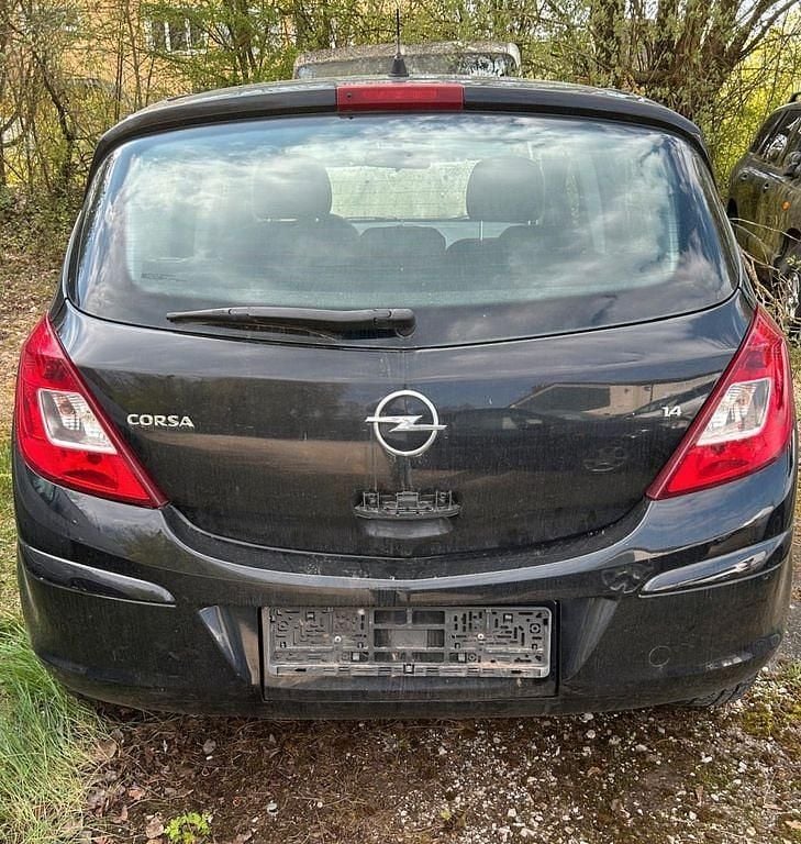 Second-hand Opel Corsa 90 CP (66 kW) 2008 Negru Hatchback