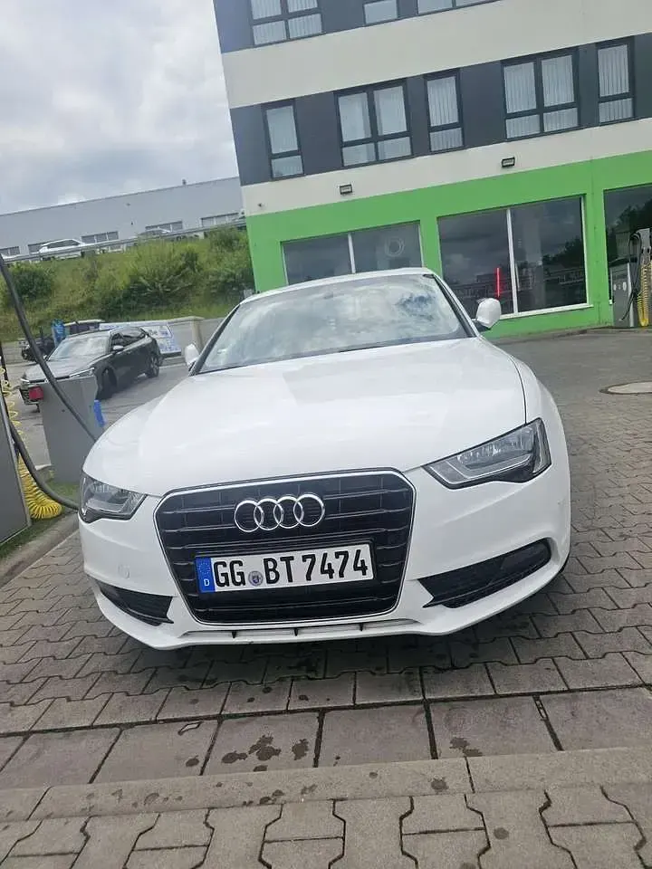 Gebraucht Audi A5 Sportback Design 170 PS (125 kW) 2012 Weiß Kleinwagen
