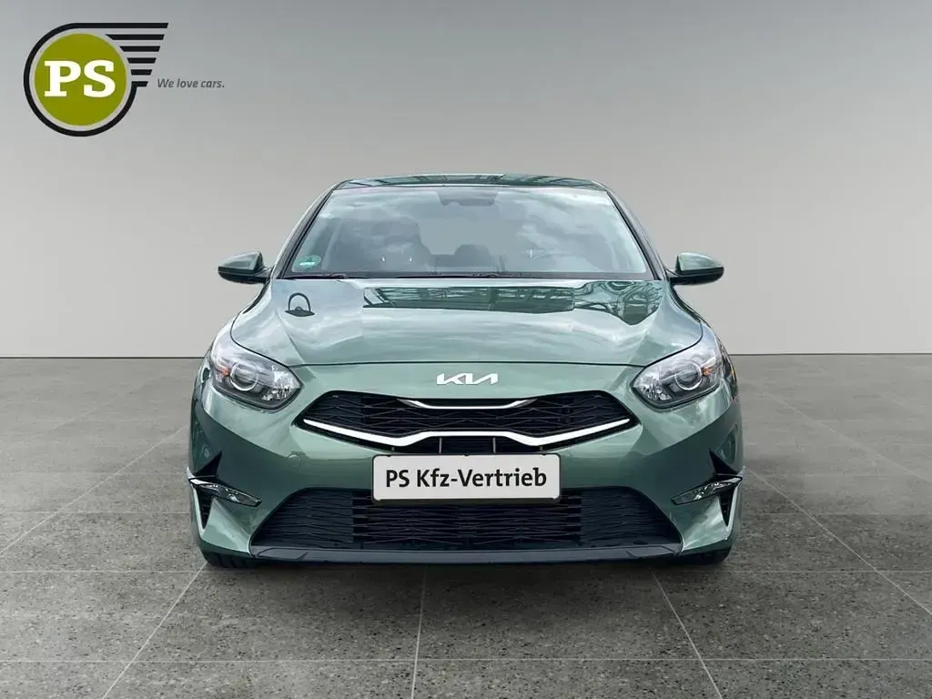 Gebraucht Kia Ceed 160 PS (117 kW) 2022 Grün Kleinwagen