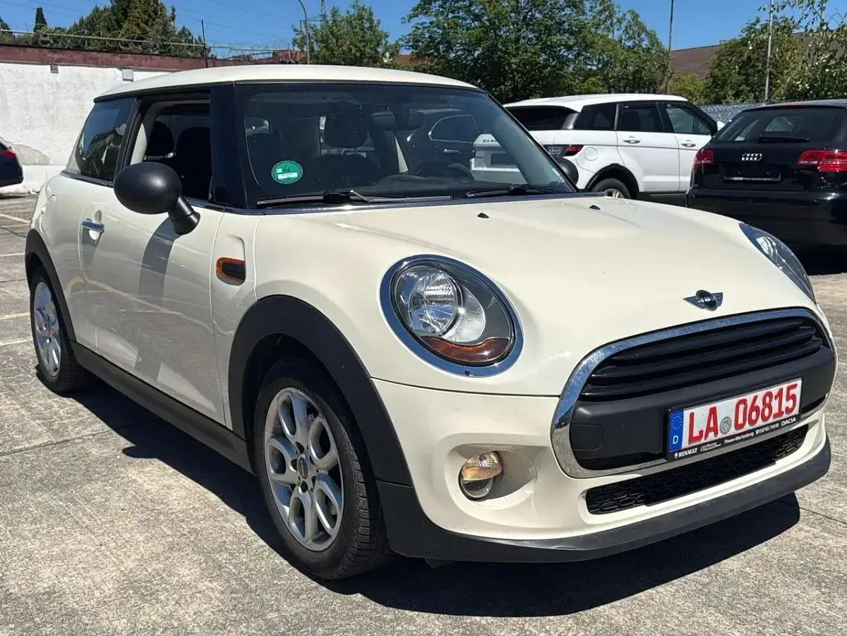 Gebraucht Mini ONE 75 PS (55 kW) 2016 Pepper white Kleinwagen