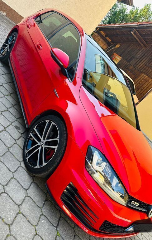 Rot Gebraucht 2015 VW Golf VII GTD Limousine | 13.499 € (Fairer Preis) - Bild 1/4