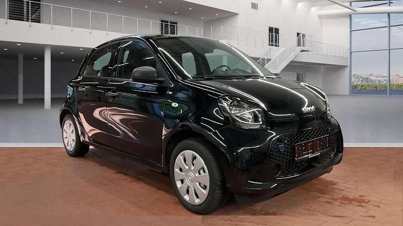 Schwarz schwarz Gebraucht 2022 Smart ForFour Electric Drive Kleinwagen | 9.490 € (Fairer Preis) - Bild 1/4