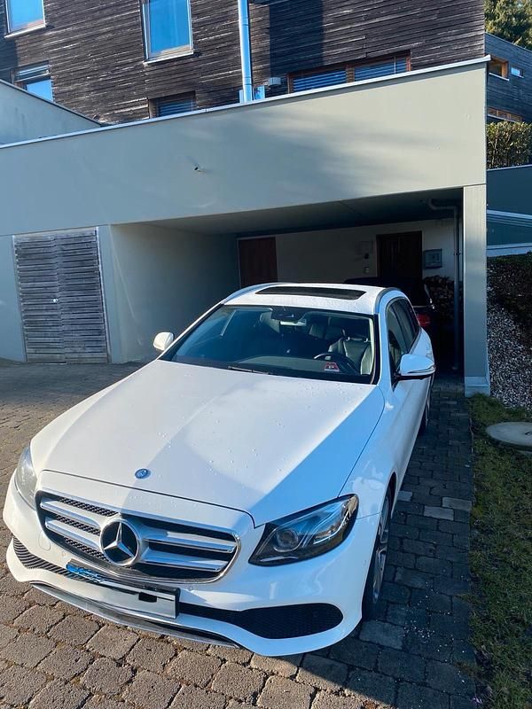 Gebraucht Mercedes E350 Avantgarde 258 PS (189 kW) 2017 Weiß Kombi