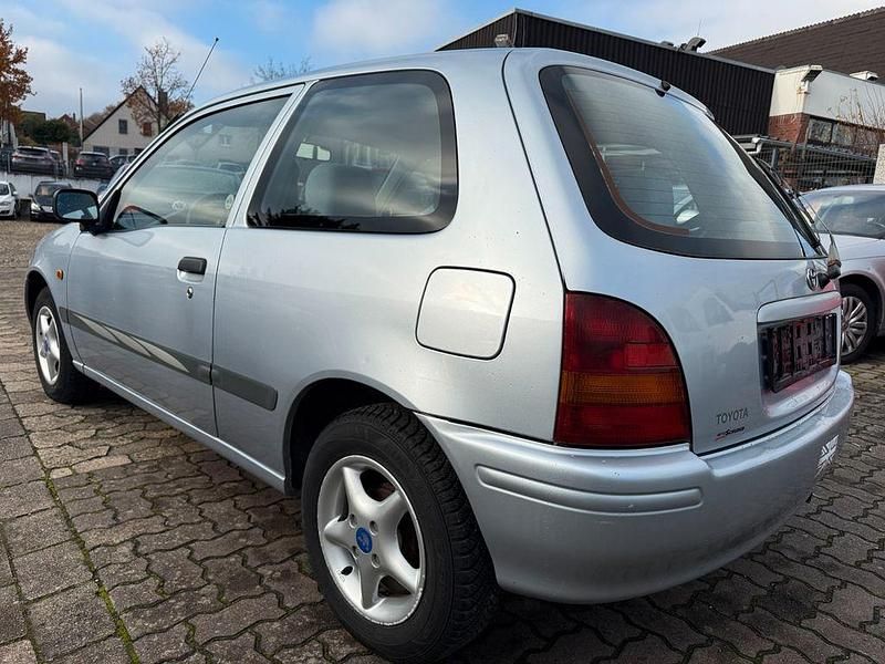 Gebraucht Toyota Starlet 75 PS (55 kW) 1997 Blau Kleinwagen
