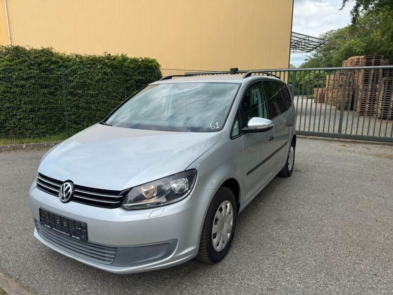 Silber Gebraucht 2011 VW Touran Trendline Van / Kleinbus | 5.000 € (Superpreis) - Bild 1/4
