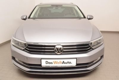 Gebraucht VW Passat Highline 150 PS (110 kW) 2019 Silber metallic Kombi