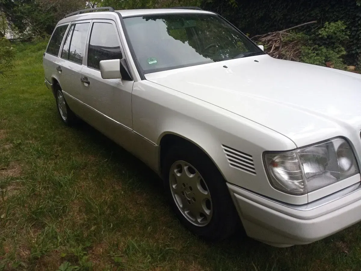 Usata Mercedes E250 116 CV (85 kW) 1994 Bianco Station wagon
