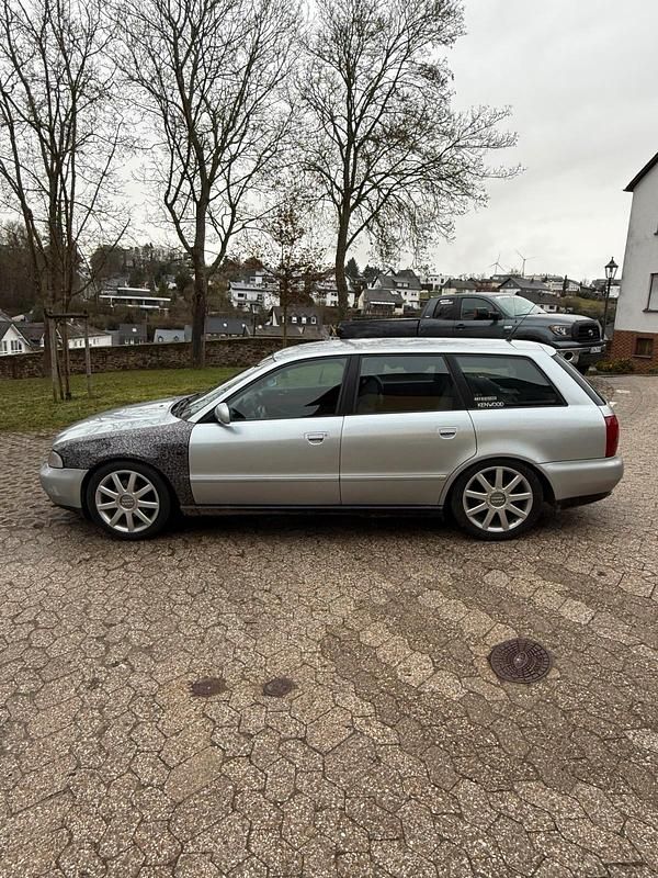 Gebraucht Audi A4 S-Line 125 PS (91 kW) 1996 Silber Kombi