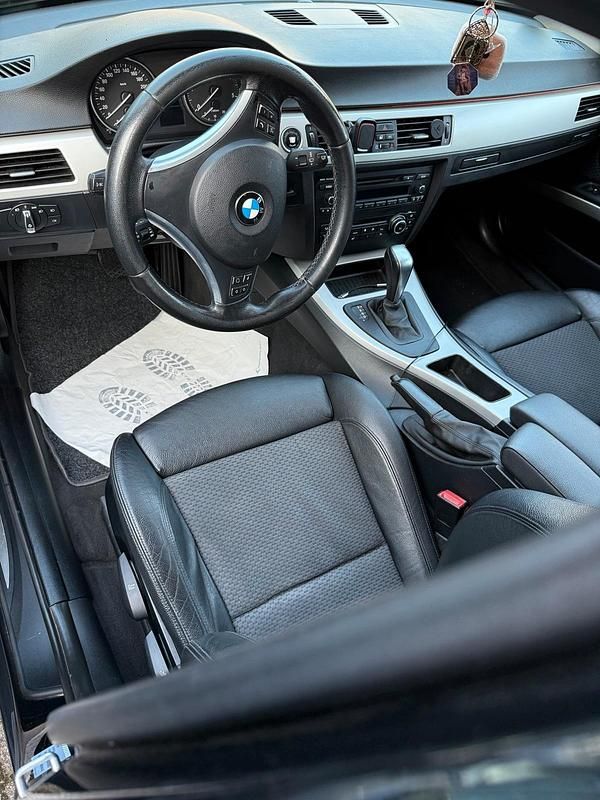 Second-hand BMW 325 204 CP (150 kW) 2010 Negru Break