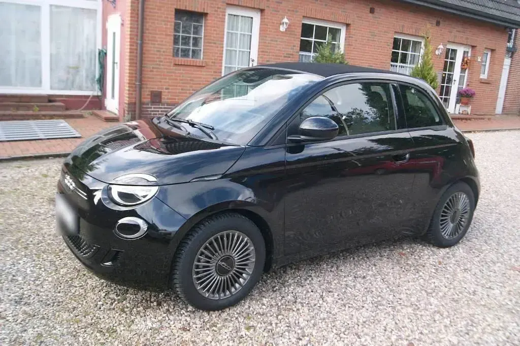 Gebraucht Fiat 500e Icon 83 kW (114 PS) 2022 Schwarz Cabrio