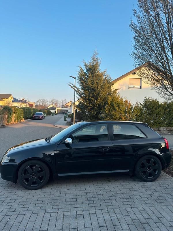Gebraucht Audi S3 225 PS (165 kW) 2002 Schwarz Kleinwagen