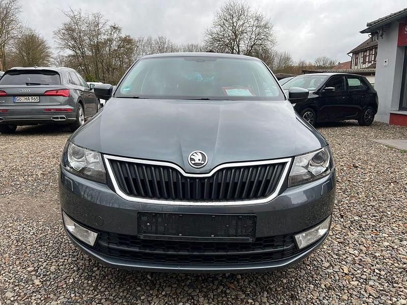 Gebraucht Skoda Rapid Elegance 105 PS (77 kW) 2015 Grau Kleinwagen