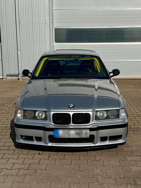 Gebraucht BMW 325 Performance 210 PS (154 kW) 1993 Silber Coupé