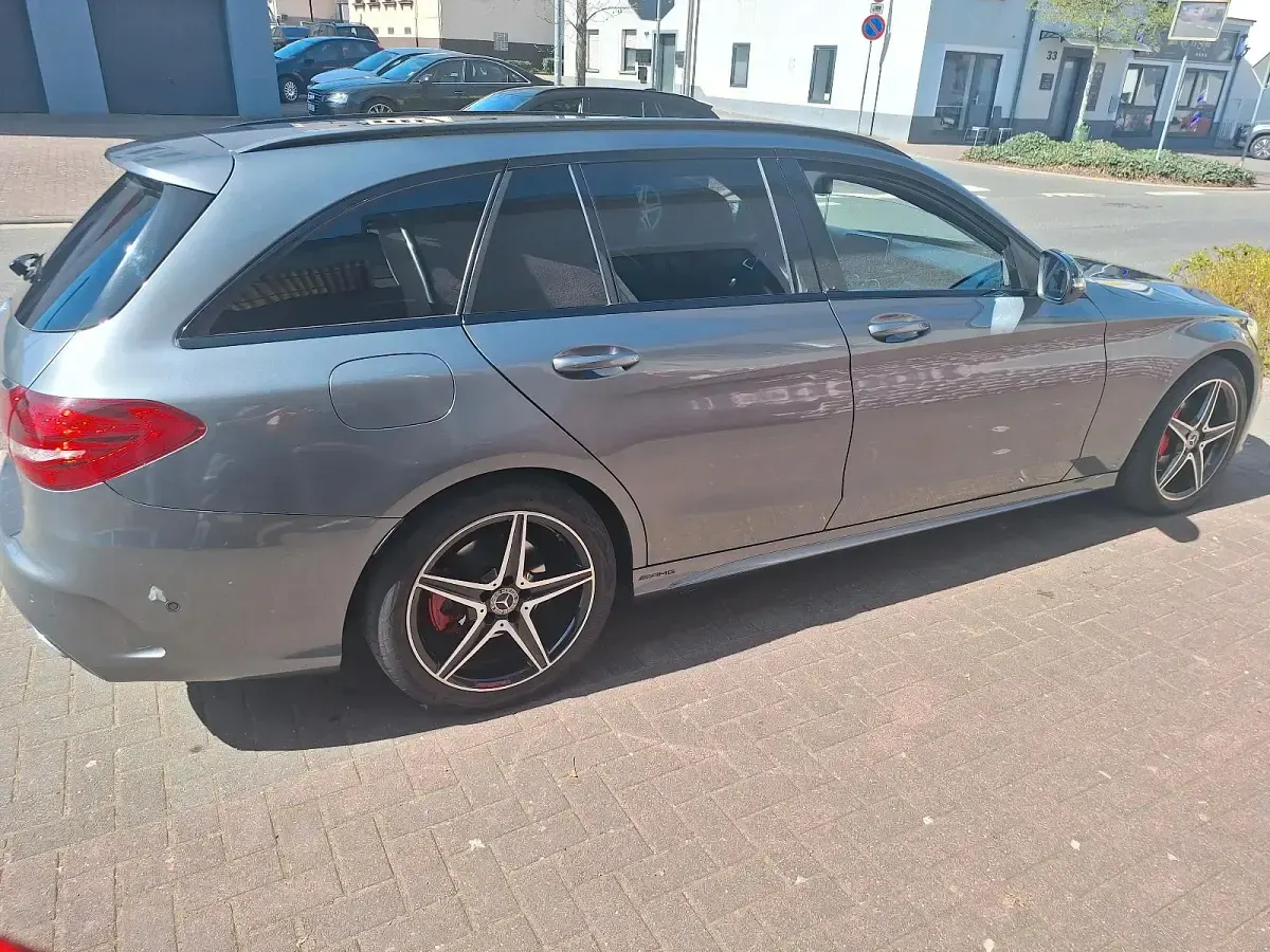Gebraucht Mercedes C220 AMG 170 PS (125 kW) 2018 Grau Kombi