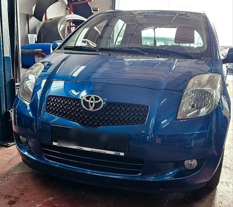 Gebraucht Toyota Yaris 87 PS (63 kW) 2008 Blau Kleinwagen