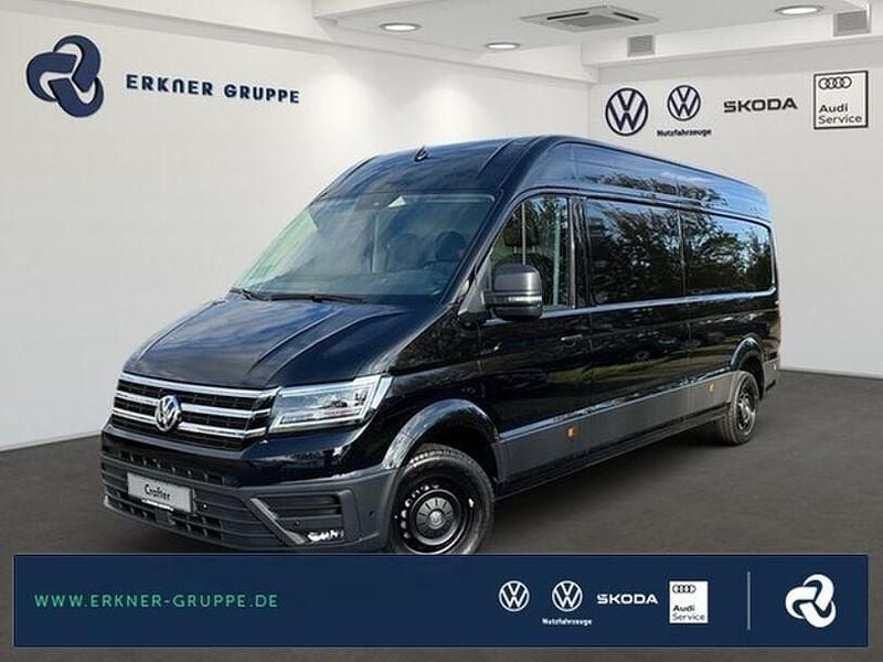 Deep black perleffekt Gebraucht 2023 VW Crafter Trendline Van | 54.890 € - Bild 1/4