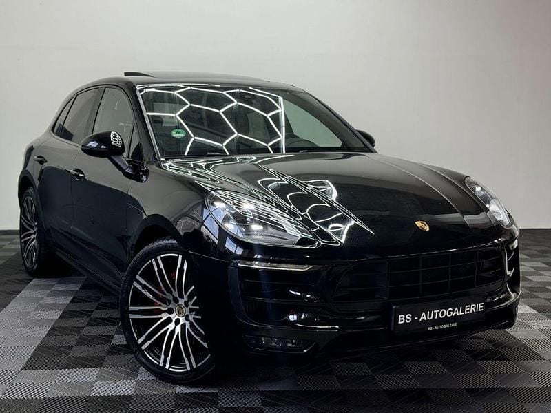 Schwarz Gebraucht 2017 Porsche Macan GTS SUV | 38.990 € (Fairer Preis) - Bild 1/4