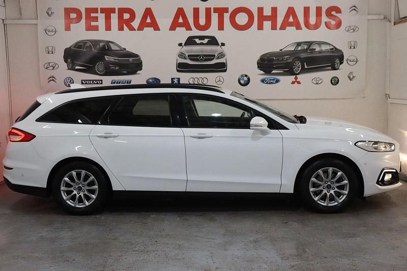 Gebraucht Ford Mondeo Titanium 150 PS (110 kW) 2020 Weiß Limousine