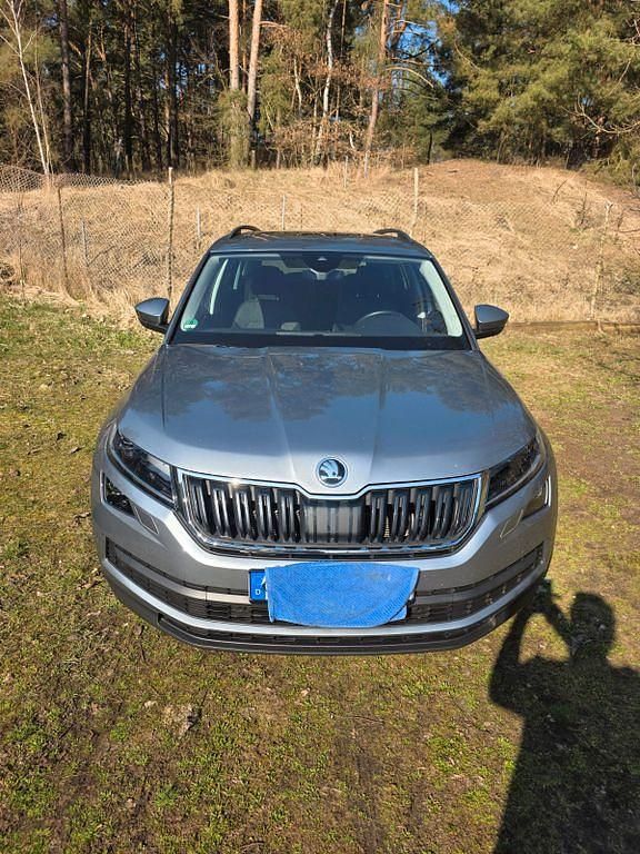 Silber Gebraucht 2021 Skoda Kodiaq Clever SUV | 21.300 € (Guter Preis) - Bild 1/4