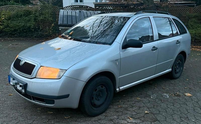 Silber Gebraucht 2003 Skoda Fabia Limousine | 999 € (Fairer Preis) - Bild 1/4