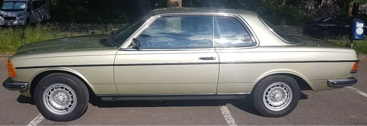 Gebraucht Mercedes 230 136 PS (100 kW) 1983 Grün Coupé