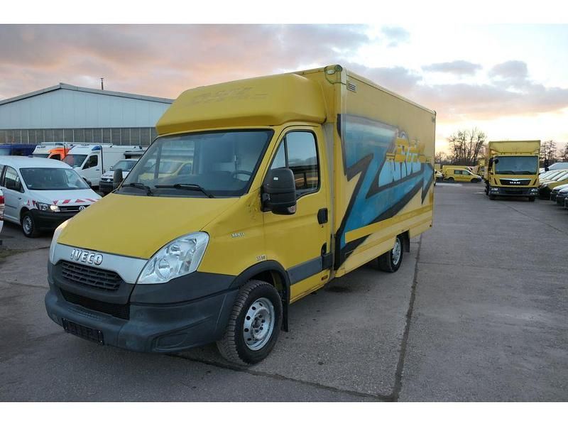 Gelb Gebraucht 2012 Iveco Daily Van | 8.449 € (Fairer Preis) - Bild 1/4