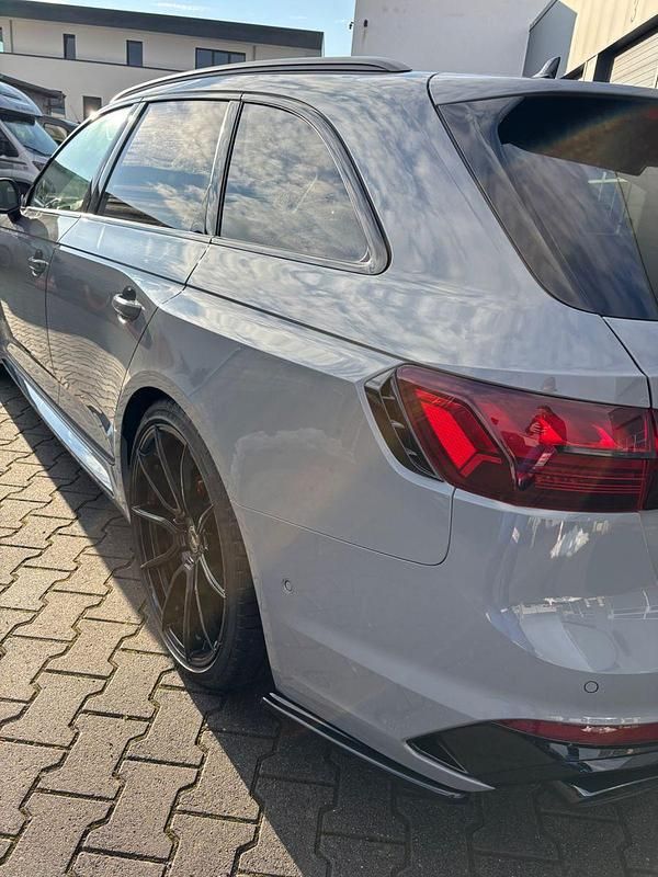 Gebraucht Audi RS4 Ambiente 450 PS (330 kW) 2022 Grau Kombi