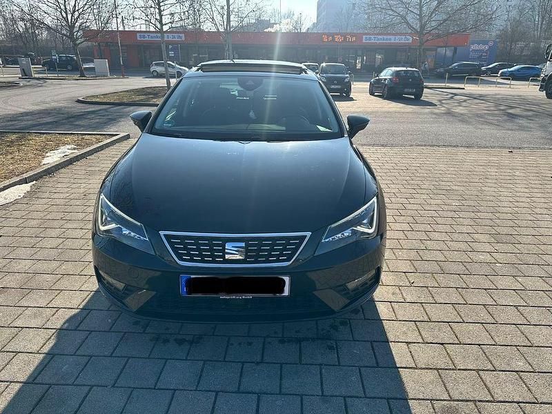 Gebraucht Seat Leon XCELLENCE 125 PS (91 kW) 2017 Schwarz Limousine