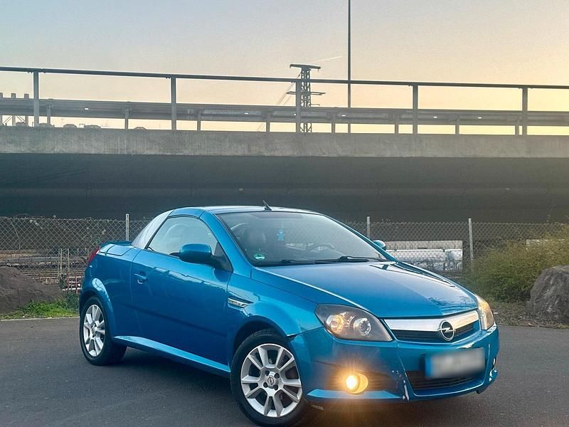 Gebraucht Opel Tigra 125 PS (91 kW) 2007 Blau Cabrio