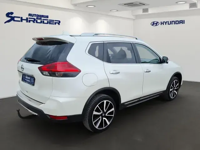 Gebraucht Nissan X-Trail Tekna 150 PS (110 kW) 2019 M) (weiss SUV