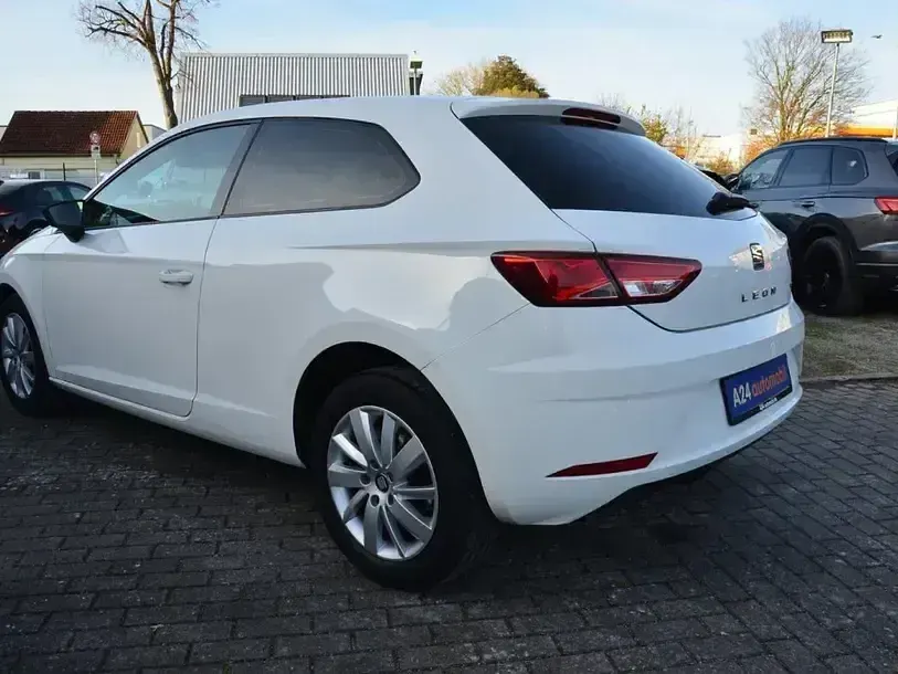 Begagnad Seat Leon SC Reference 86 HK (63 kW) 2017 Vit Halvkombi