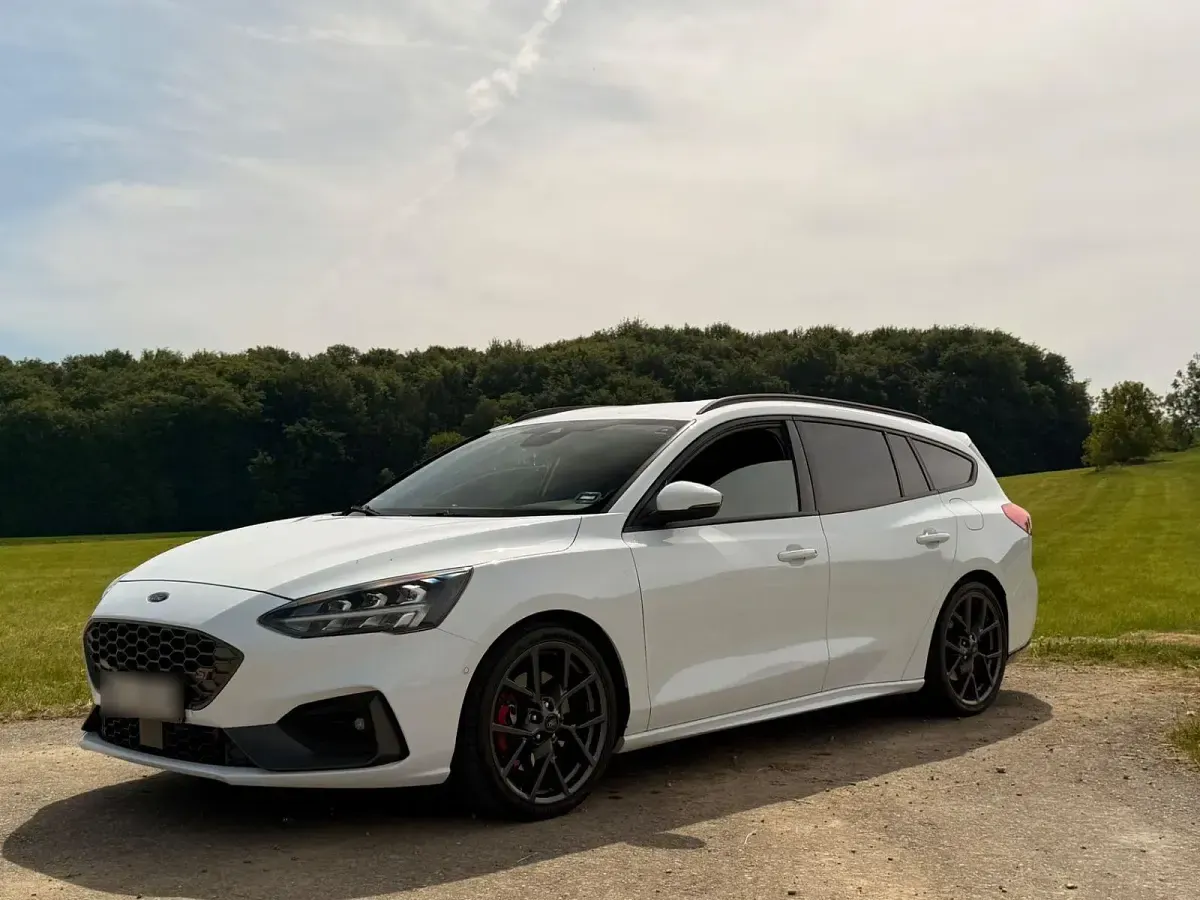 Gebraucht Ford Focus ST 280 PS (205 kW) 2019 Weiß Kombi