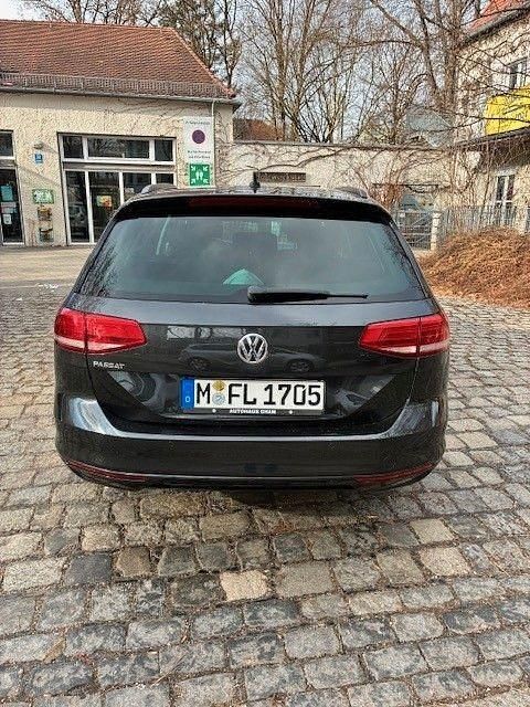 Gebraucht VW Passat Comfortline 150 PS (110 kW) 2017 Grau Kombi