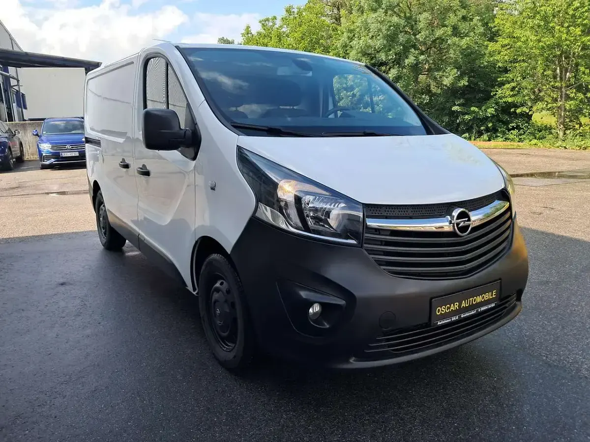 Gebraucht Opel Vivaro 116 PS (85 kW) 2015 Casabl/arctic/eisweiss/kaolin Van / Kleinbus