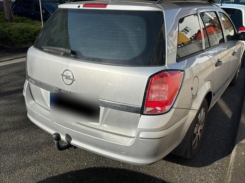 Gebraucht Opel Astra Selection 116 PS (85 kW) 2009 Silber Kombi