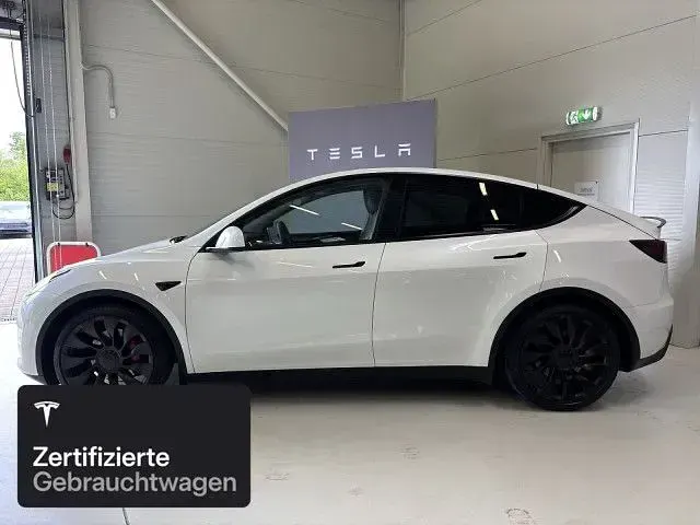 Gebraucht Tesla Model Y Performance 392 kW (533 PS) 2022 Weiß SUV