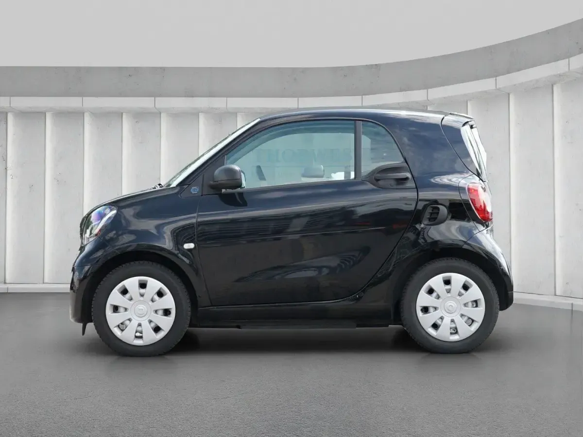 Gebraucht Smart ForTwo Coupé 60 kW (82 PS) 2024 Bodypanels in black Kleinwagen