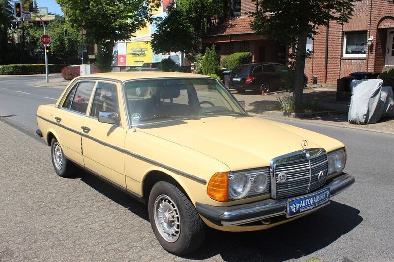 Gebraucht Mercedes 200 60 PS (44 kW) 1983 Gelb Limousine