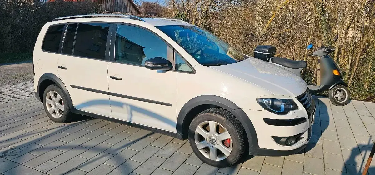 Używany VW Touran 170 KM (125 kW) 2007 Biały Minivan