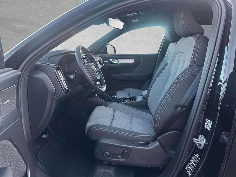 Gebraucht Volvo XC40 Plus 163 PS (119 kW) 2025 Onyx schwarz SUV