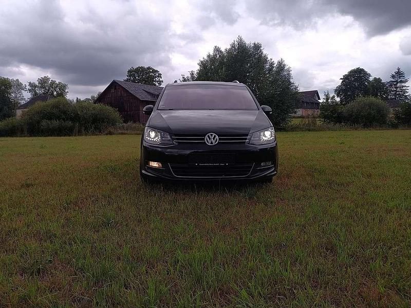 Schwarz Gebraucht 2011 VW Sharan Highline Van / Kleinbus | 9.500 € (Guter Preis) - Bild 1/4