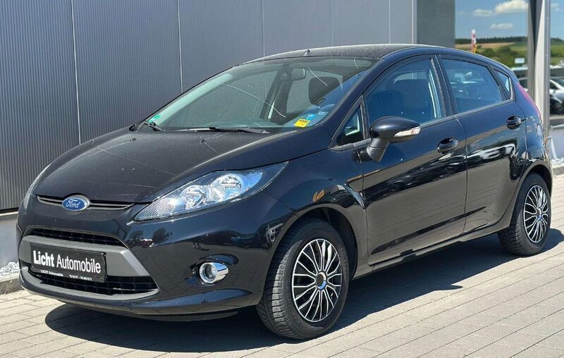 Pantherschwarz metallic Gebraucht 2011 Ford Fiesta Trend Kleinwagen | 6.990 € (Etwas zu teuer) - Bild 1/4