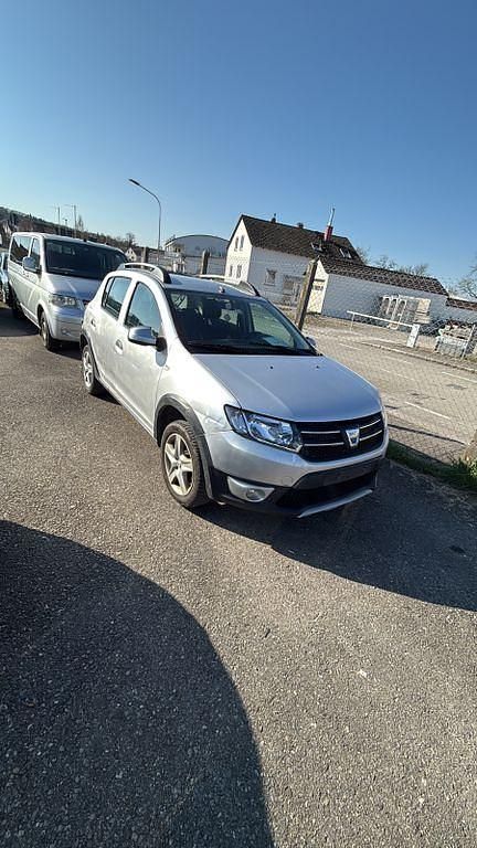 Gebraucht Dacia Sandero Prestige 90 PS (66 kW) 2014 Grau Limousine
