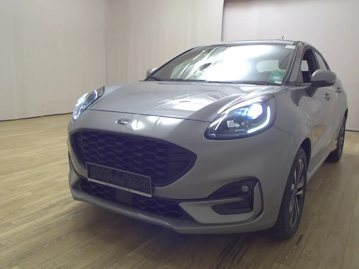 Second-hand Ford Puma ST-Line 125 CP (91 kW) 2023 Argintiu SUV